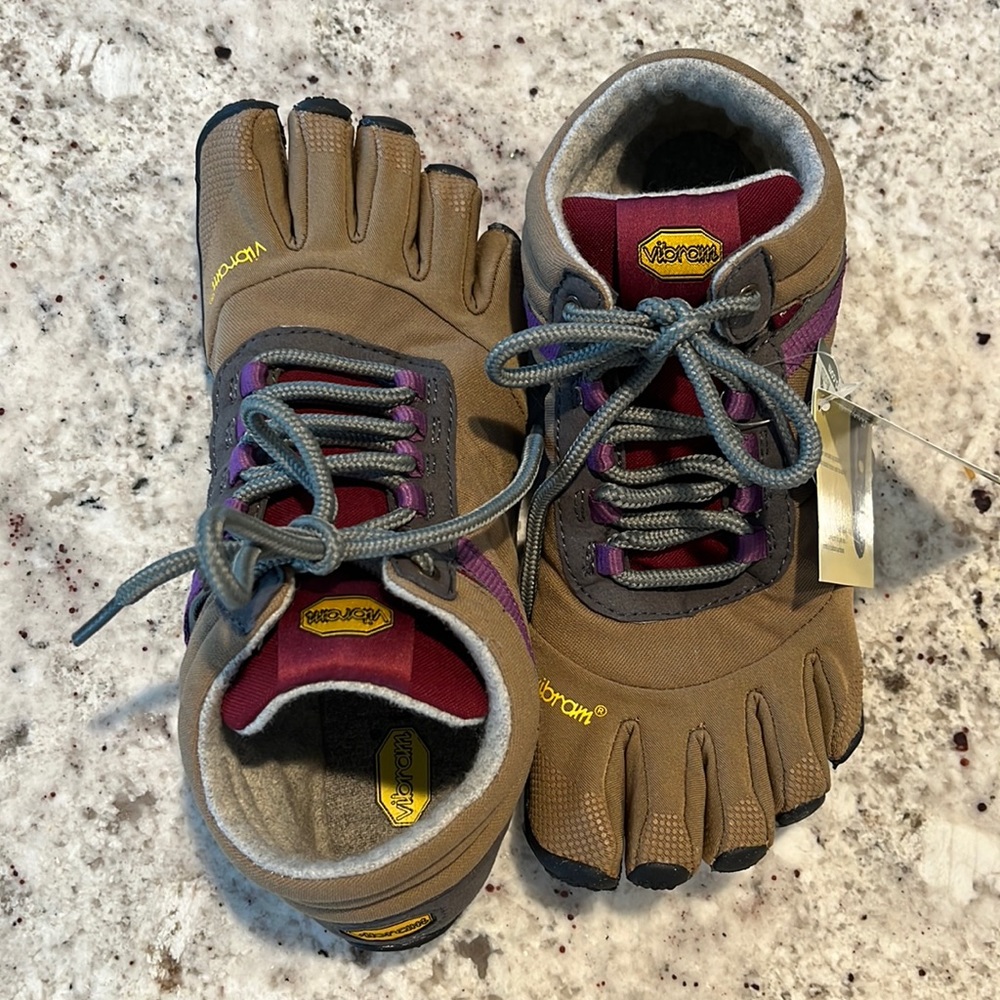 Vibram Fivefingers - Trek Ascent Insulated - women’s